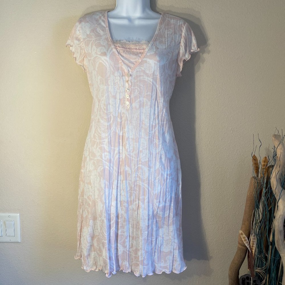 Donna Nadeau Pink Floral Crinkle Nightgown M Lace Trim Broomstick Style